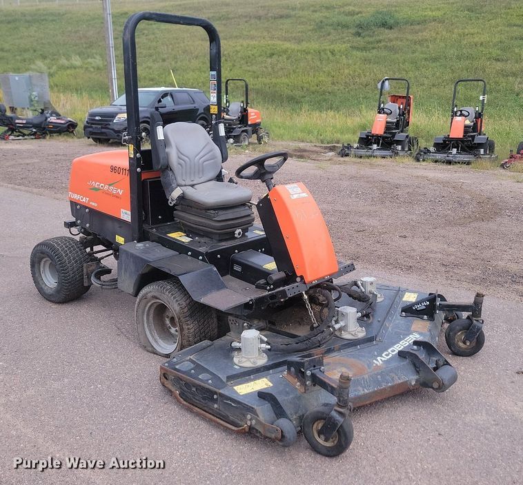 image for item LQ9117 Jacobsen Turfcat 628D  lawn mower