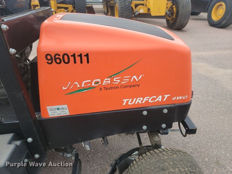 image for item LQ9117 Jacobsen Turfcat 628D  lawn mower