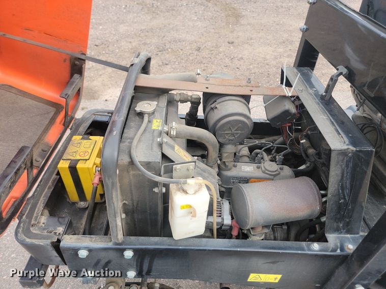 image for item LQ9117 Jacobsen Turfcat 628D  lawn mower