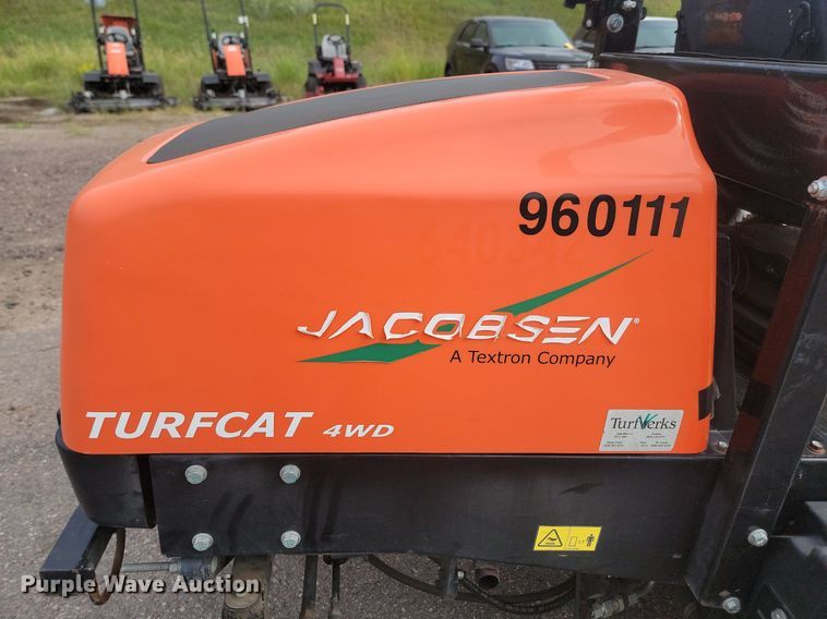 image for item LQ9117 Jacobsen Turfcat 628D  lawn mower