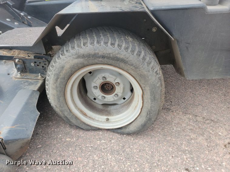 image for item LQ9117 Jacobsen Turfcat 628D  lawn mower