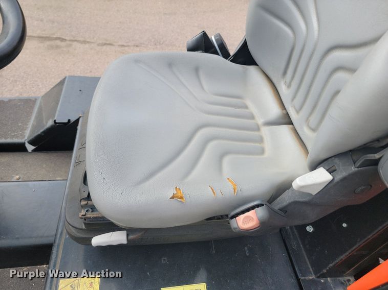 image for item LQ9118 Jacobsen Turfcat 628D  lawn mower