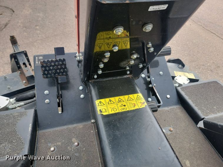 image for item LQ9118 Jacobsen Turfcat 628D  lawn mower