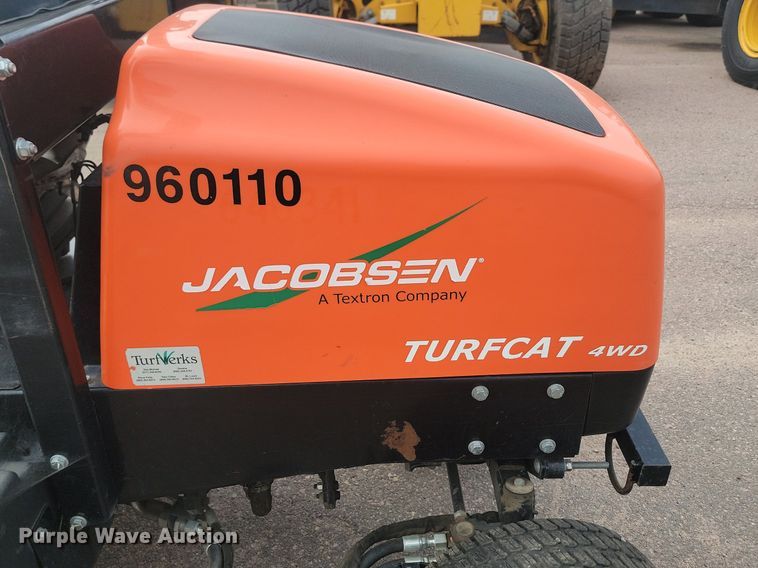 image for item LQ9118 Jacobsen Turfcat 628D  lawn mower