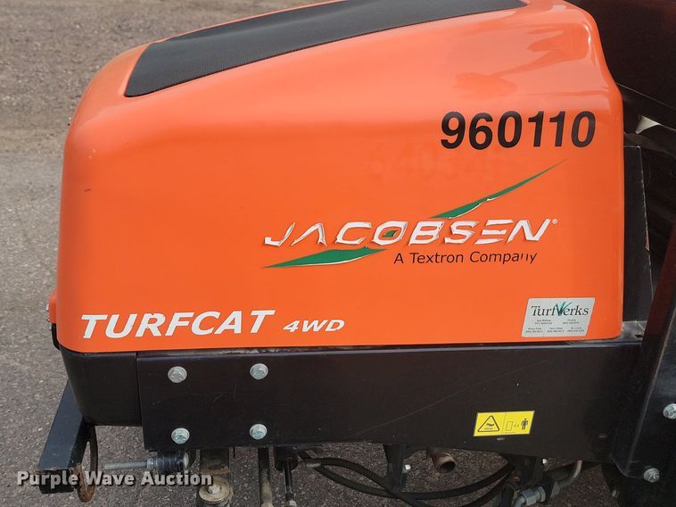 image for item LQ9118 Jacobsen Turfcat 628D  lawn mower