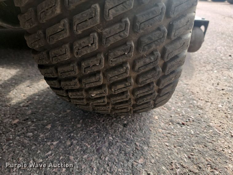 image for item LQ9118 Jacobsen Turfcat 628D  lawn mower