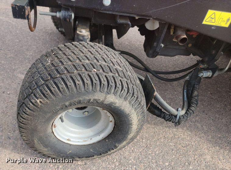 image for item LQ9118 Jacobsen Turfcat 628D  lawn mower