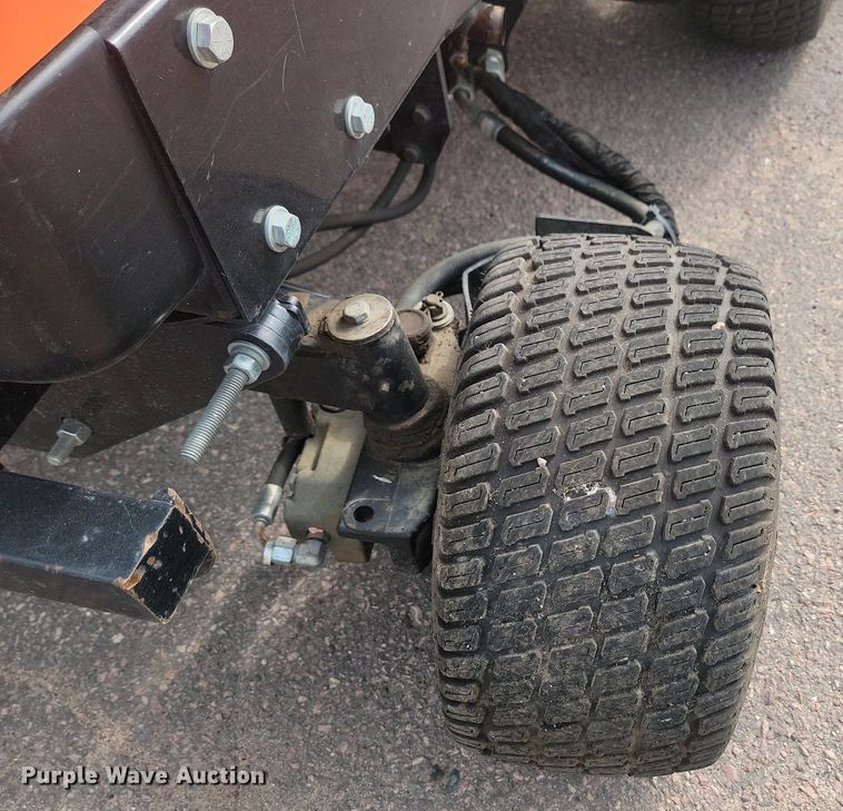 image for item LQ9118 Jacobsen Turfcat 628D  lawn mower