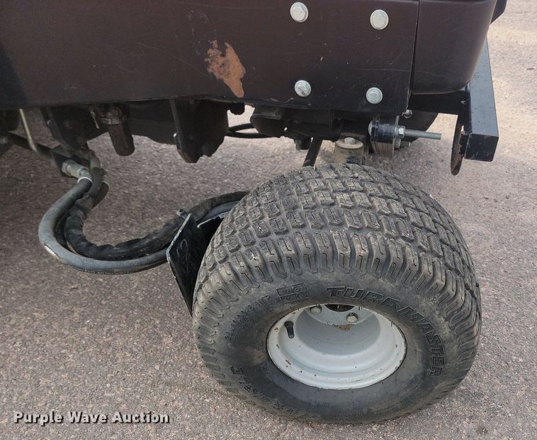 image for item LQ9118 Jacobsen Turfcat 628D  lawn mower