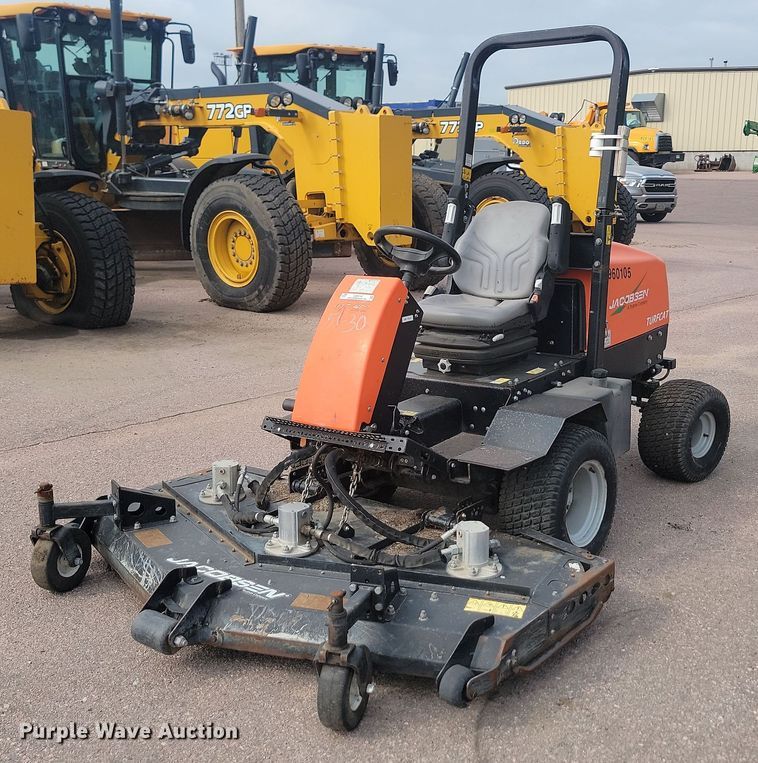 image for item LQ9119 Jacobsen Turfcat 628D  lawn mower