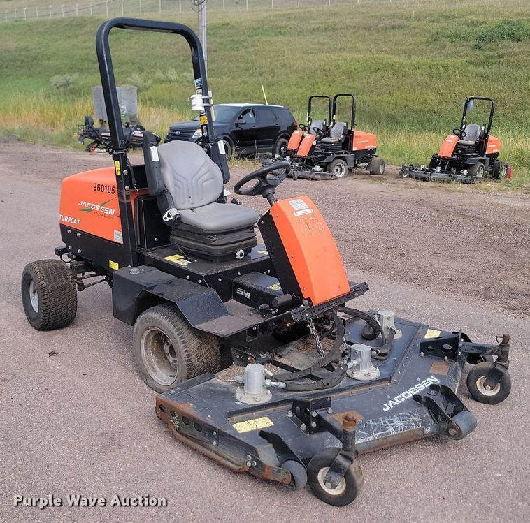image for item LQ9119 Jacobsen Turfcat 628D  lawn mower