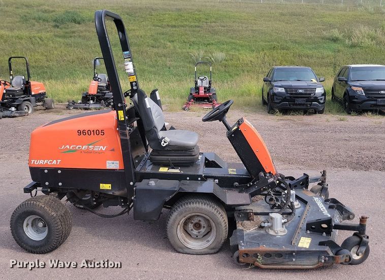 image for item LQ9119 Jacobsen Turfcat 628D  lawn mower