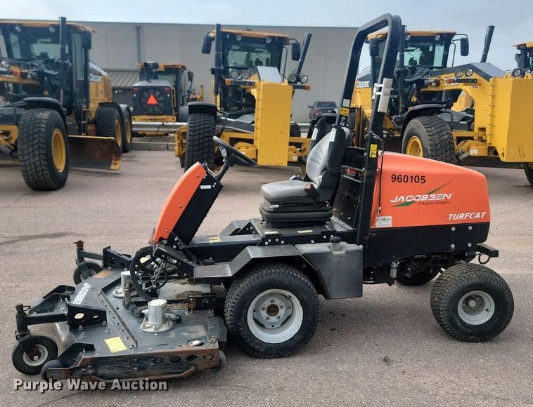 image for item LQ9119 Jacobsen Turfcat 628D  lawn mower
