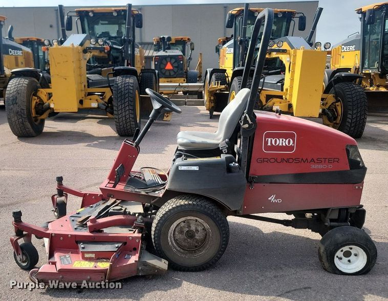 image for item LQ9120 Toro Groundsmaster 3280D  lawn mower