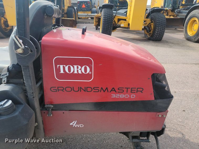 image for item LQ9120 Toro Groundsmaster 3280D  lawn mower