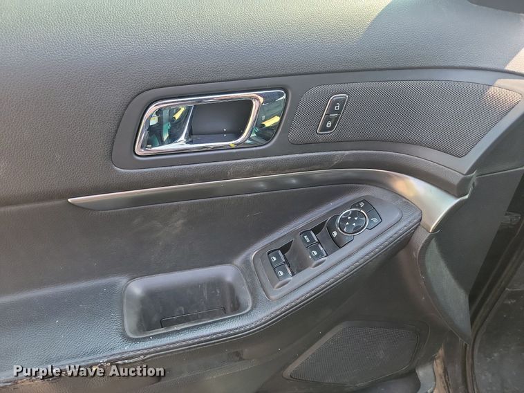 image for item LQ9121 2016 Ford Explorer Police Interceptor  SUV