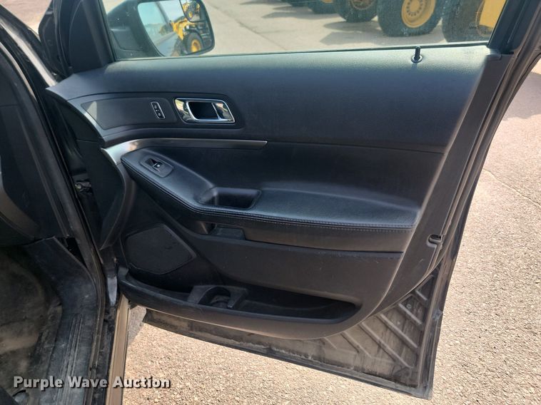 image for item LQ9121 2016 Ford Explorer Police Interceptor  SUV