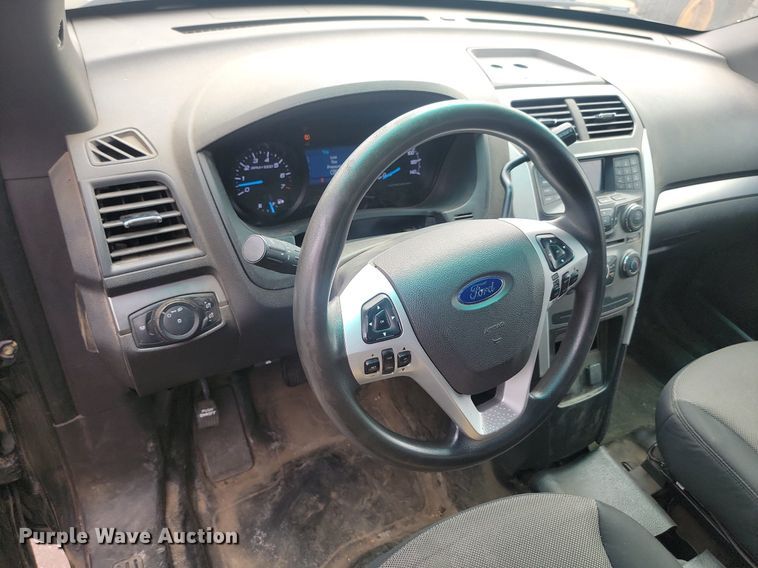 image for item LQ9122 2013 Ford Explorer Police Interceptor  SUV