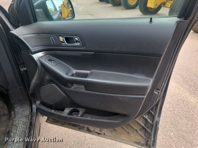 image for item LQ9122 2013 Ford Explorer Police Interceptor  SUV