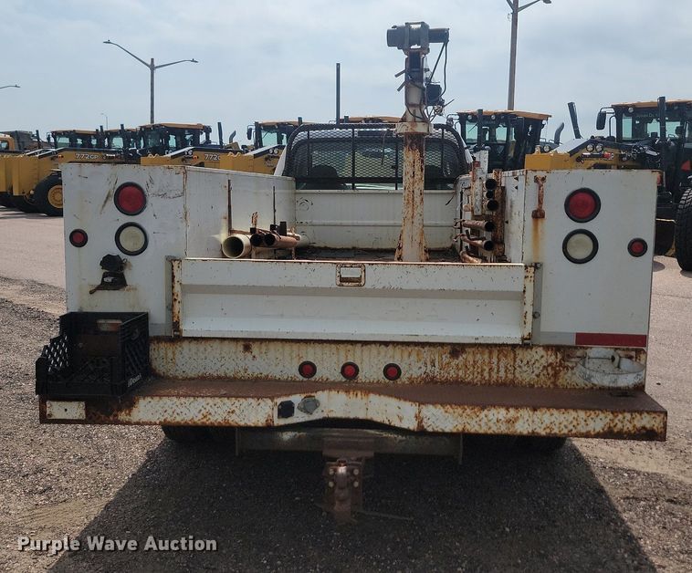 image for item LQ9125 2003 Ford F350 Super Duty  utility bed pickup truck