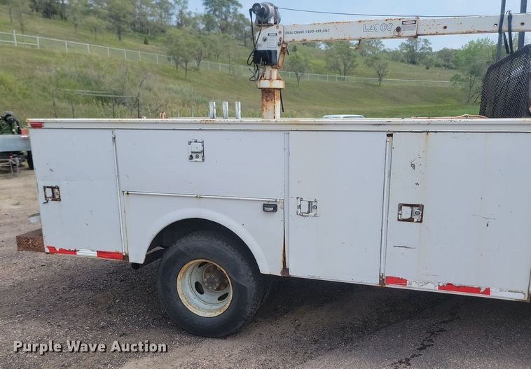 image for item LQ9125 2003 Ford F350 Super Duty  utility bed pickup truck