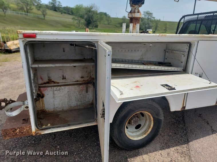 image for item LQ9125 2003 Ford F350 Super Duty  utility bed pickup truck