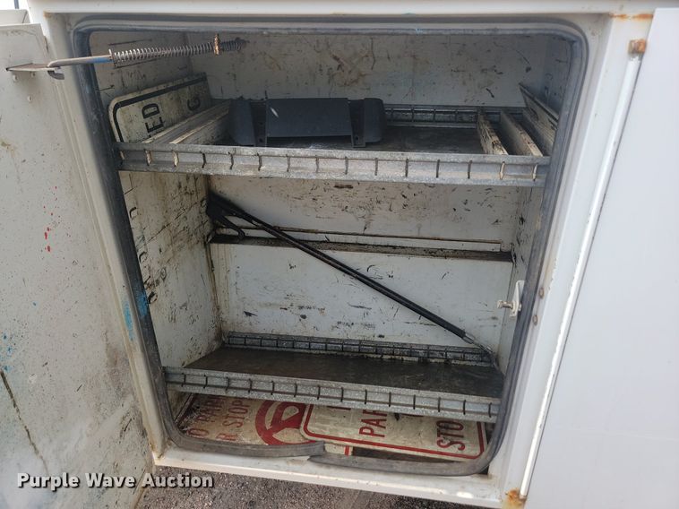 image for item LQ9125 2003 Ford F350 Super Duty  utility bed pickup truck