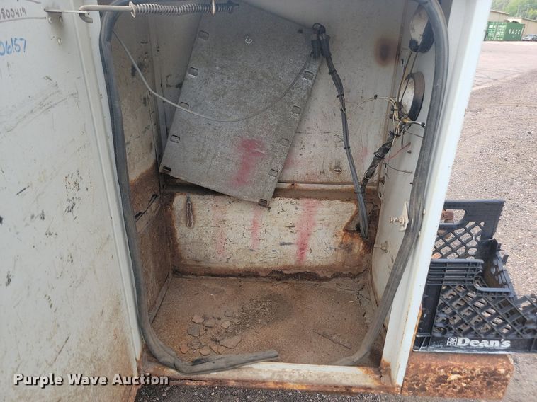 image for item LQ9125 2003 Ford F350 Super Duty  utility bed pickup truck