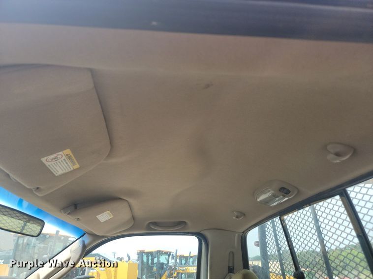 image for item LQ9125 2003 Ford F350 Super Duty  utility bed pickup truck