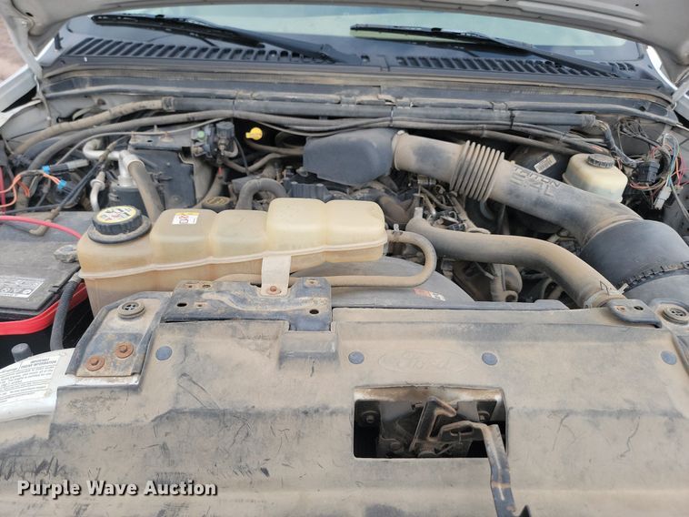 image for item LQ9125 2003 Ford F350 Super Duty  utility bed pickup truck