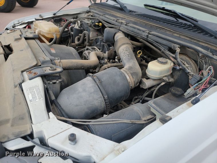 image for item LQ9125 2003 Ford F350 Super Duty  utility bed pickup truck