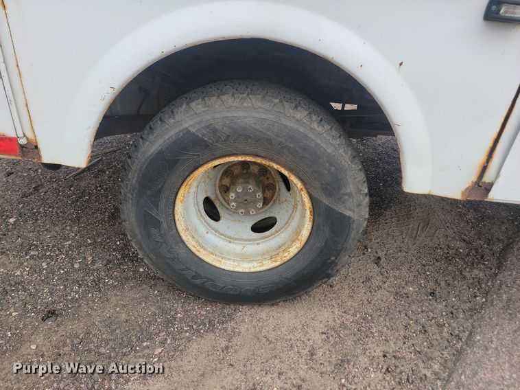 image for item LQ9125 2003 Ford F350 Super Duty  utility bed pickup truck