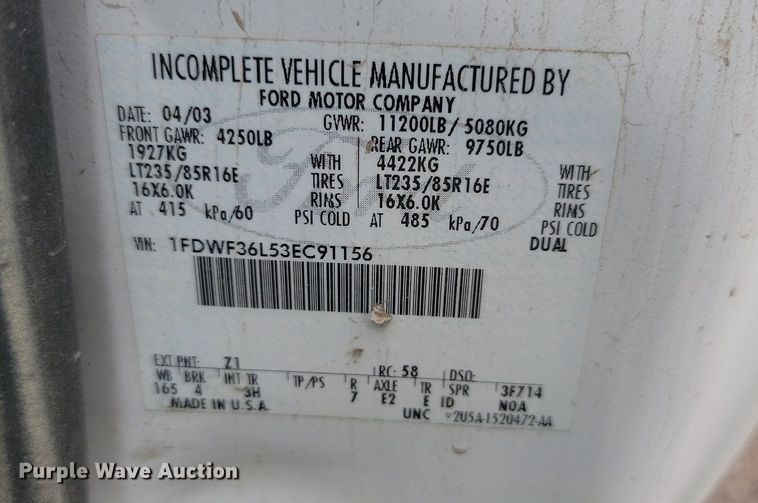 image for item LQ9125 2003 Ford F350 Super Duty  utility bed pickup truck