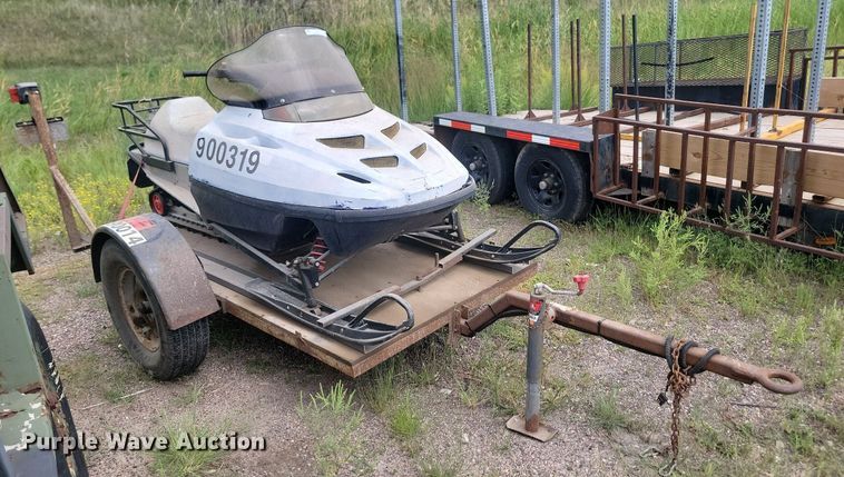 image for item LQ9127 2001 Polaris 500  snowmobile