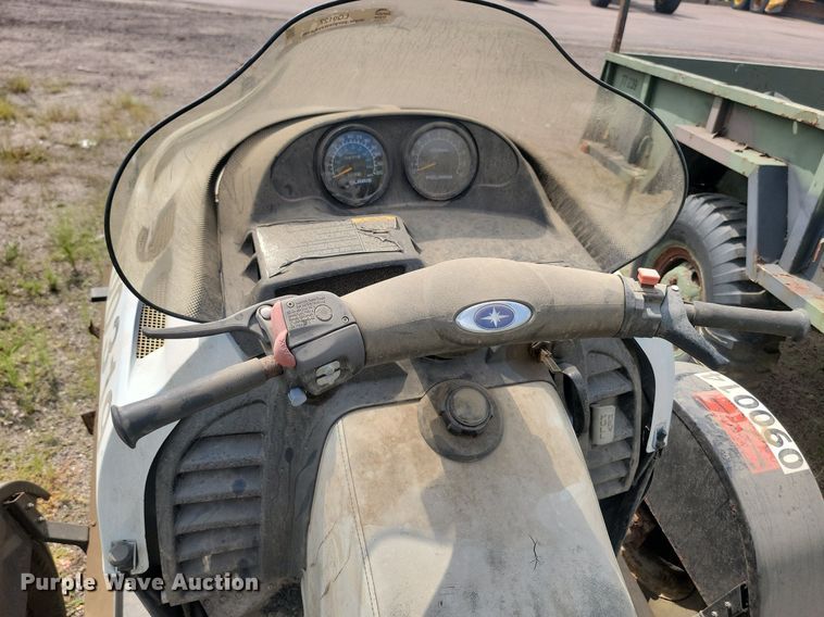 image for item LQ9127 2001 Polaris 500  snowmobile