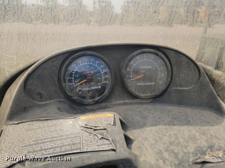 image for item LQ9127 2001 Polaris 500  snowmobile
