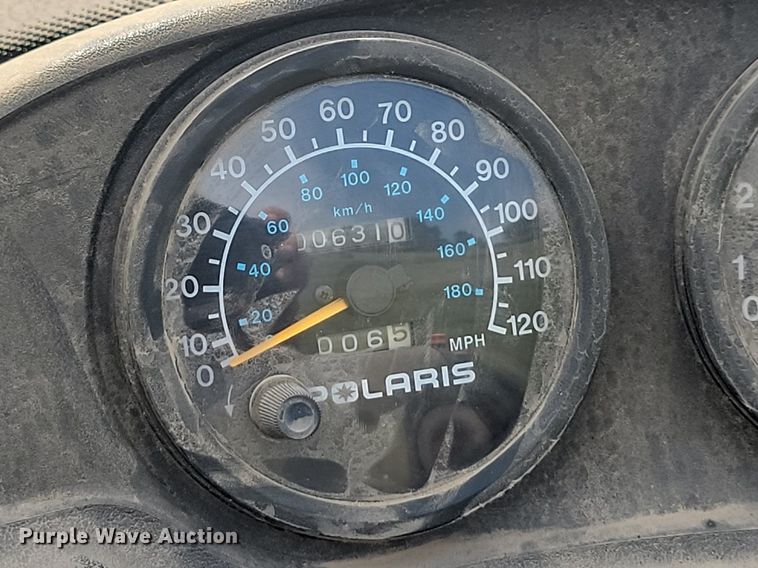 image for item LQ9127 2001 Polaris 500  snowmobile