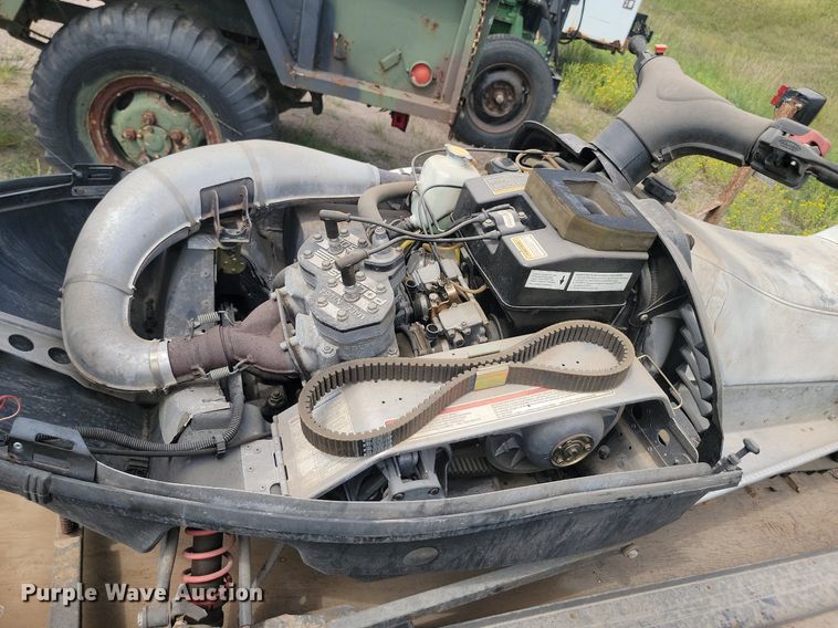 image for item LQ9127 2001 Polaris 500  snowmobile