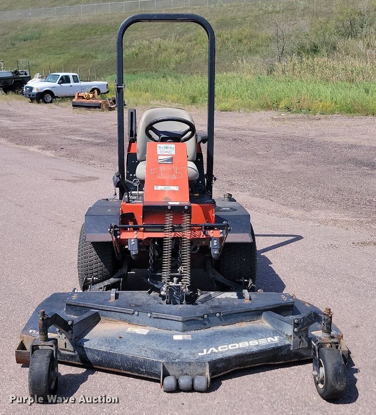 image for item LQ9128 2006 Jacobsen Turfcat 628D  lawn mower