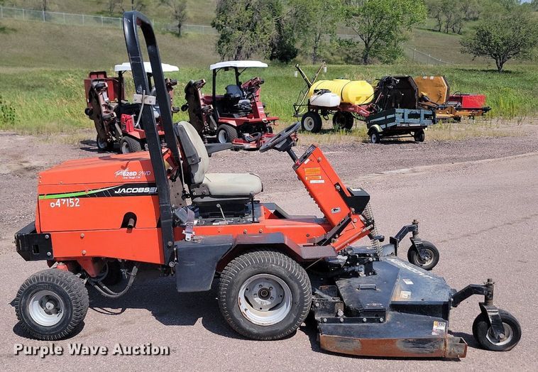 image for item LQ9128 2006 Jacobsen Turfcat 628D  lawn mower