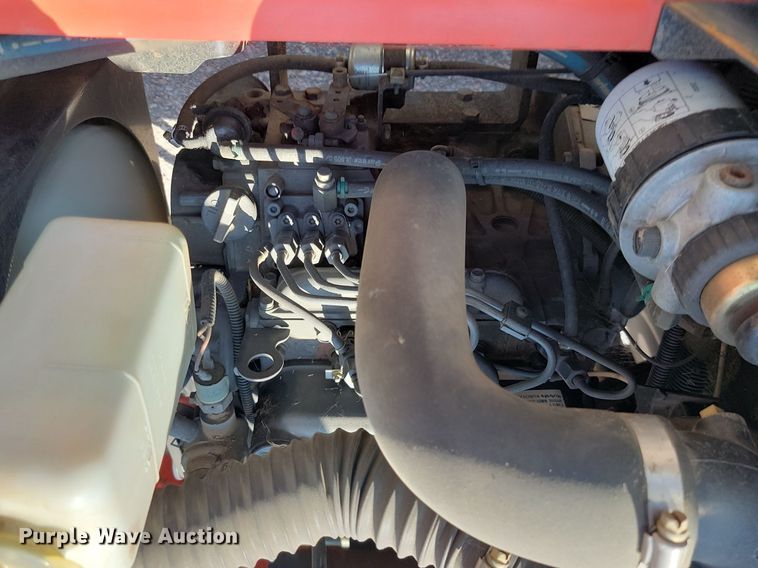 image for item LQ9128 2006 Jacobsen Turfcat 628D  lawn mower