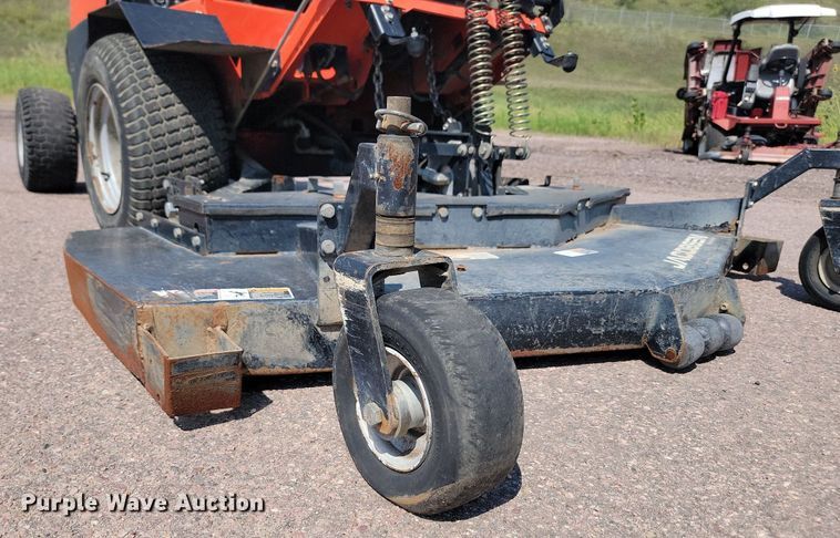 image for item LQ9128 2006 Jacobsen Turfcat 628D  lawn mower