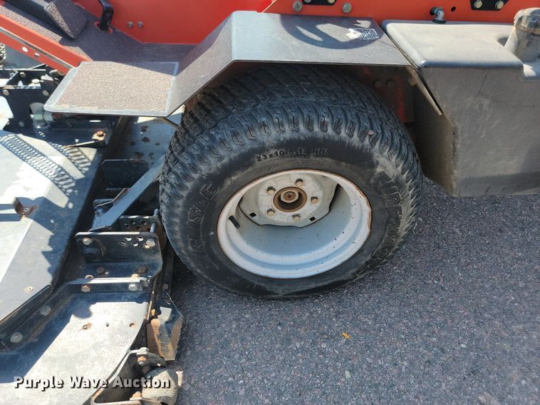 image for item LQ9128 2006 Jacobsen Turfcat 628D  lawn mower