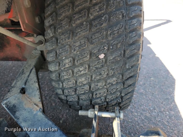 image for item LQ9128 2006 Jacobsen Turfcat 628D  lawn mower