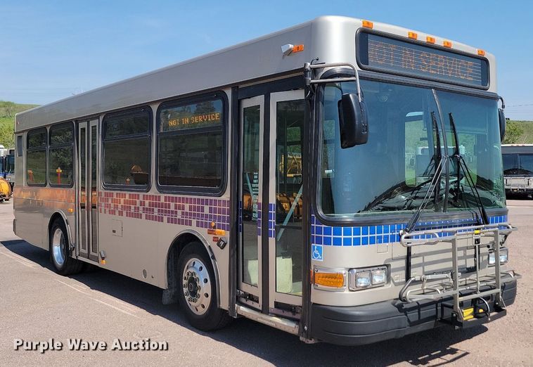 image for item LQ9131 2009 Gillig  shuttle bus