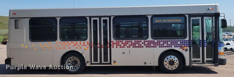 image for item LQ9131 2009 Gillig  shuttle bus