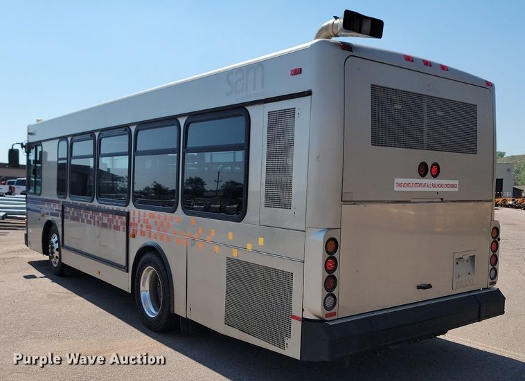 image for item LQ9131 2009 Gillig  shuttle bus