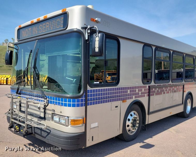 image for item LQ9131 2009 Gillig  shuttle bus