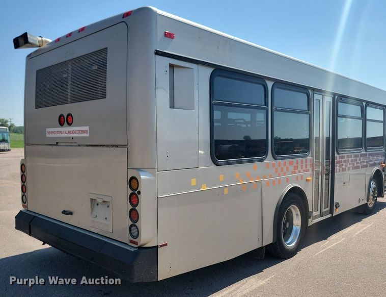 image for item LQ9131 2009 Gillig  shuttle bus