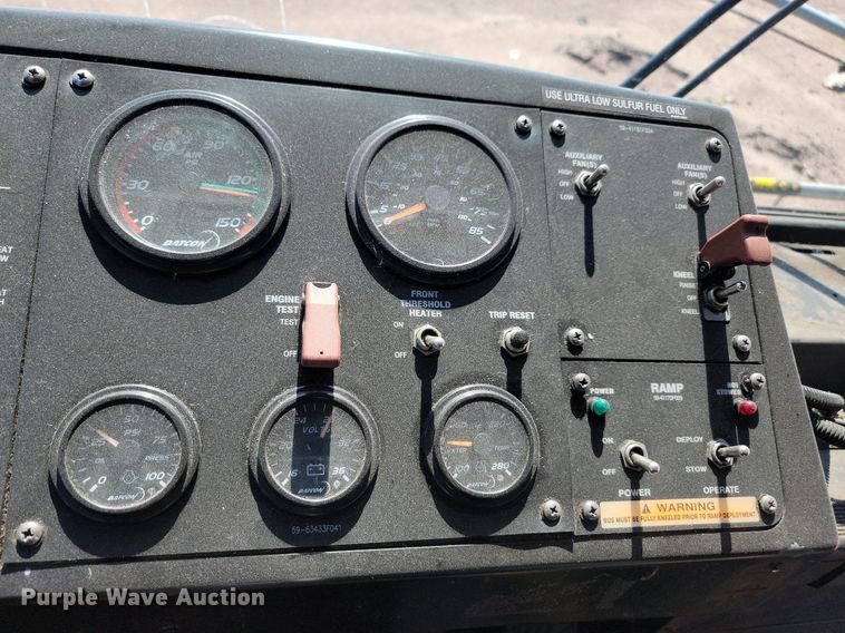 image for item LQ9131 2009 Gillig  shuttle bus